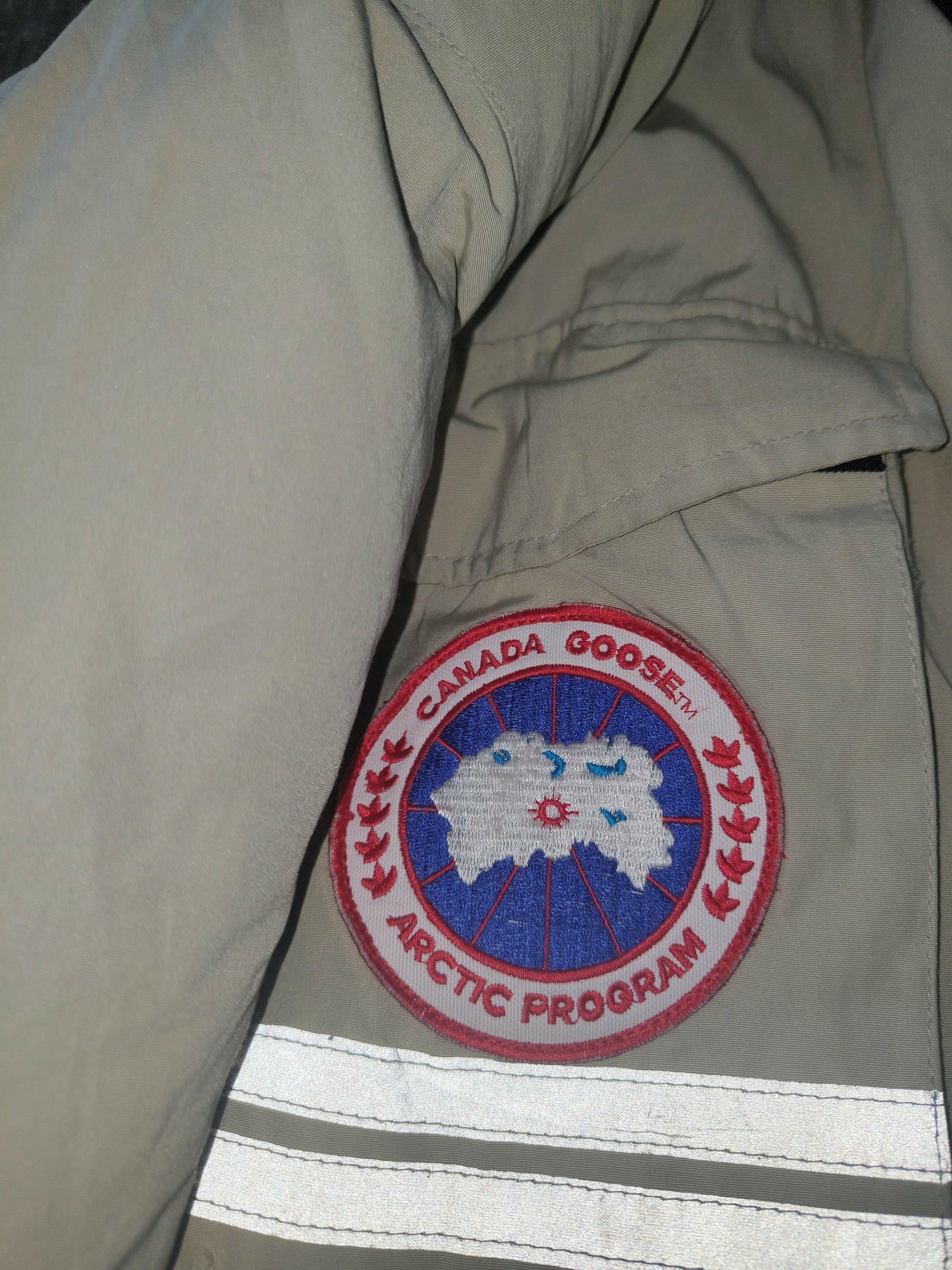 Canada goose snow mantra jacket size Small - Garmentsplace